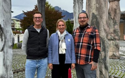 Übergabe des Jubiläumsstücks